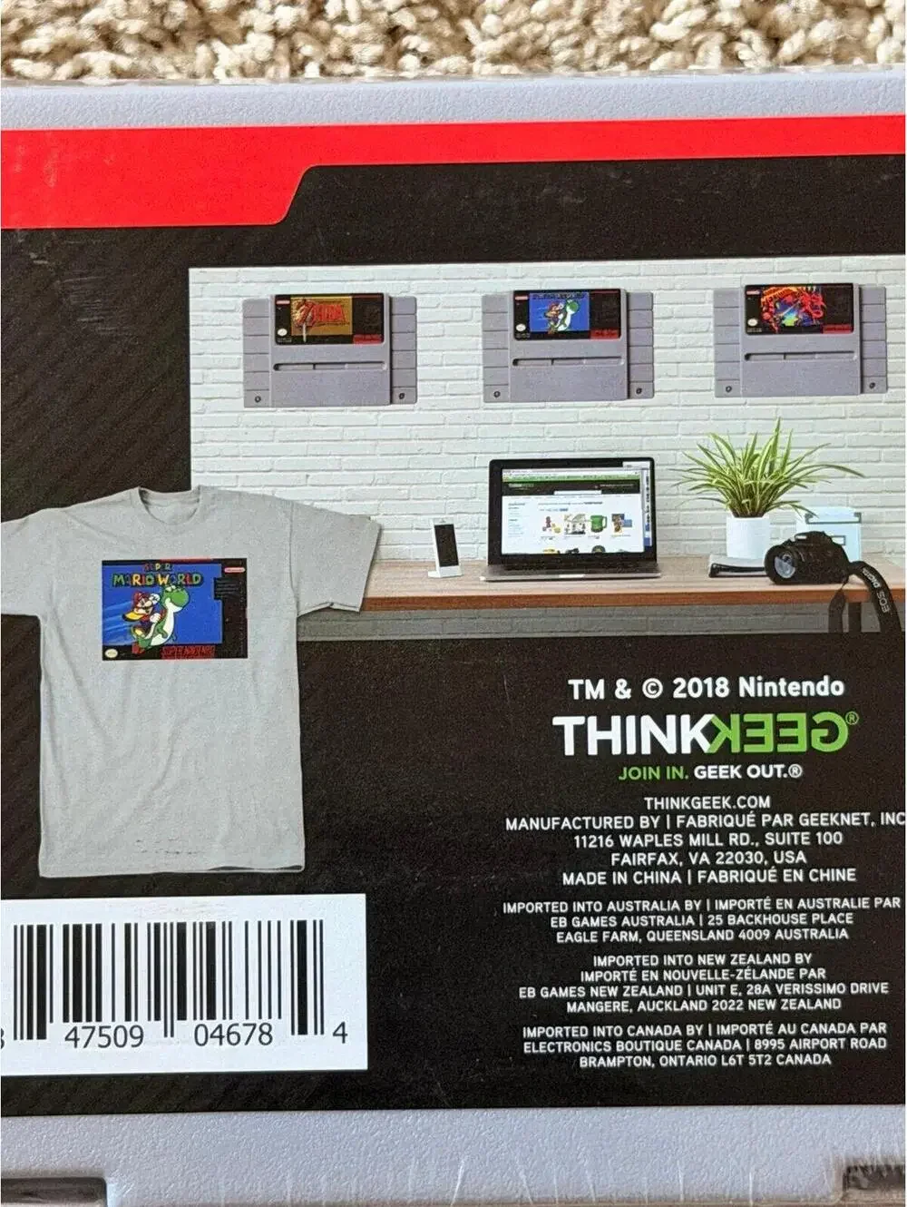 Super Mario World SNES oversized Cartridge and Large Tshirt